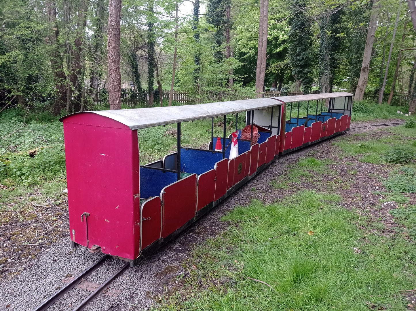 SOLD - 10¼” Gauge Pair of Semi-Enclosed Coaches