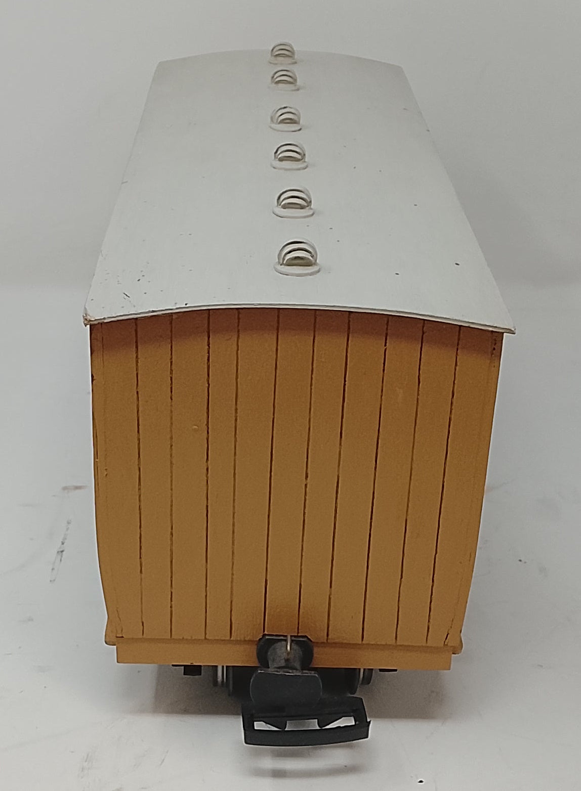 1572 - 45mm Gauge Saloon Coach No. 2