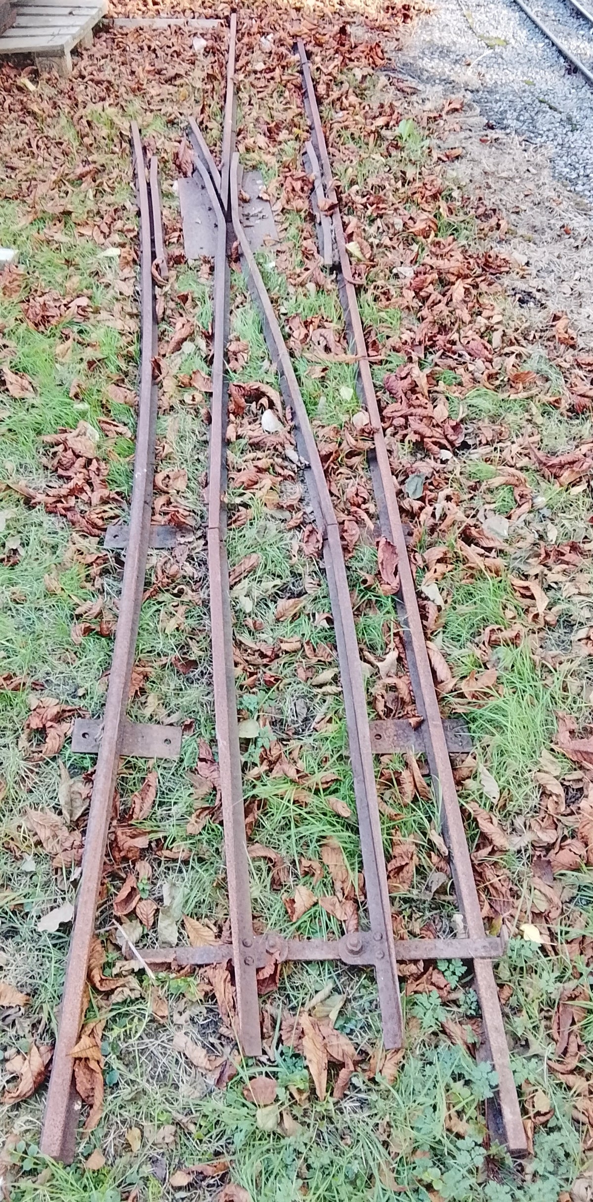 Pair of 10 1/4" Gauge Points
