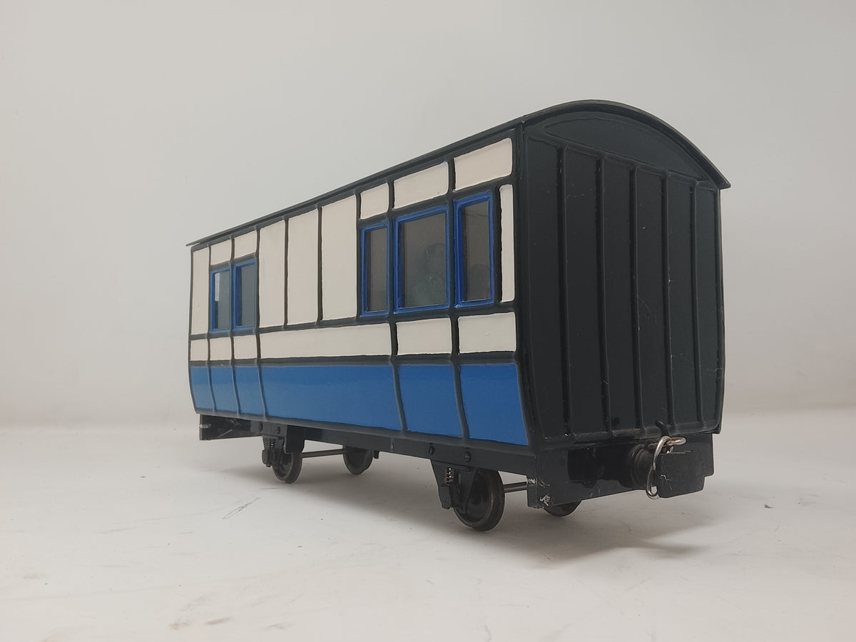 1584 - 45mm Gauge Blue & White Brake Coach