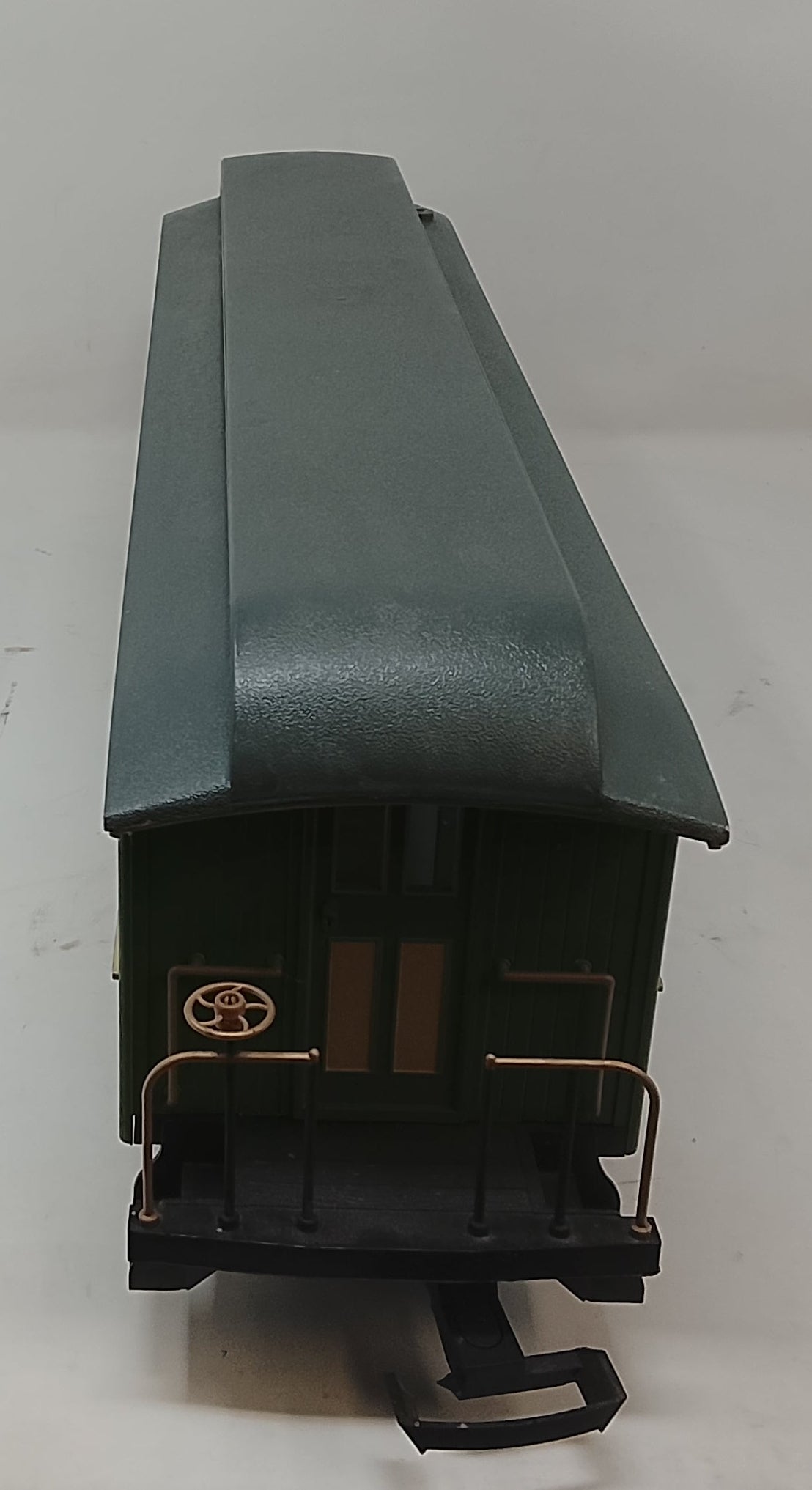 1570 - 45mm Gauge Bachmann G Scale Bogie Coach