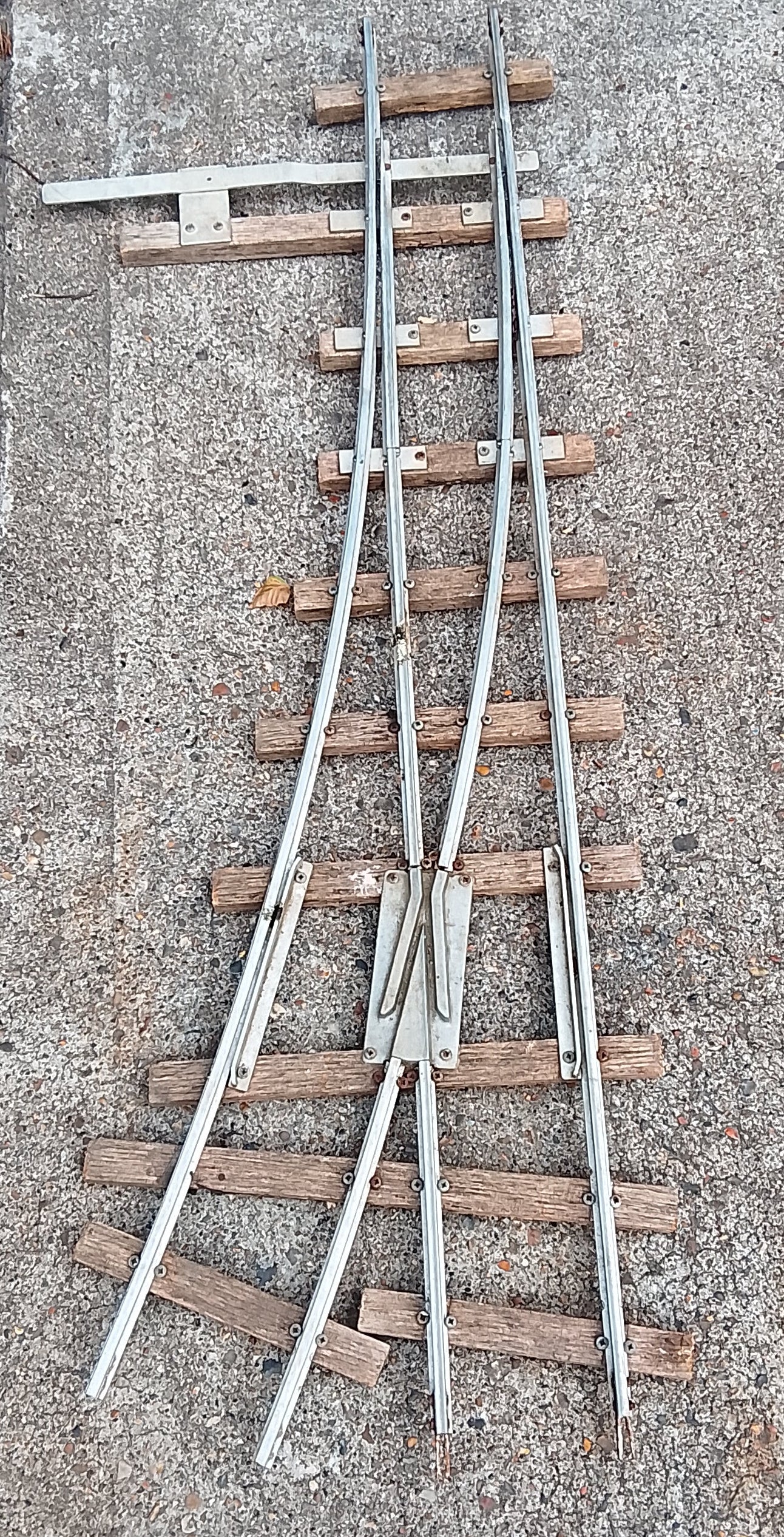 5" Gauge Point
