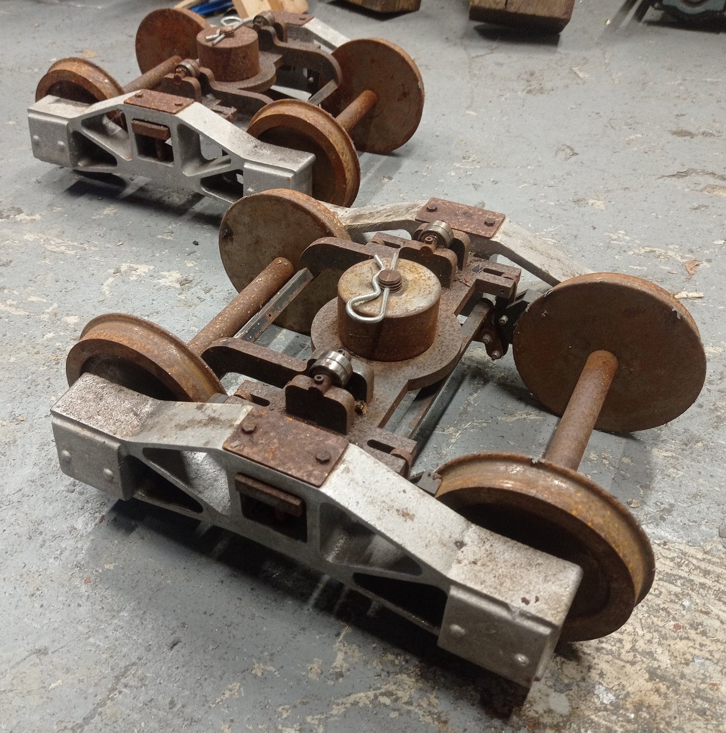 1555 - Pair of 7¼" Gauge Bogies