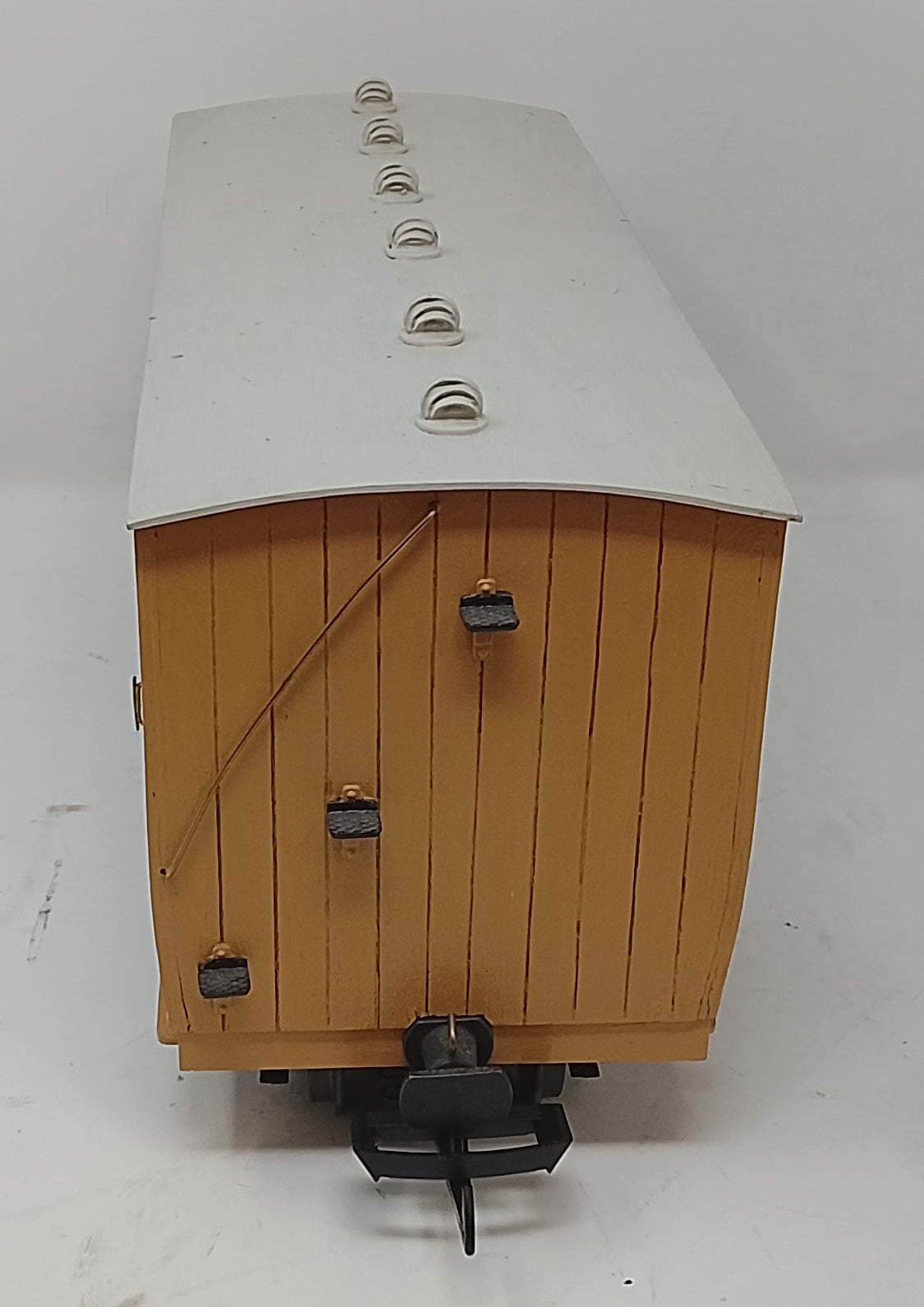 1572 - 45mm Gauge Saloon Coach No. 2