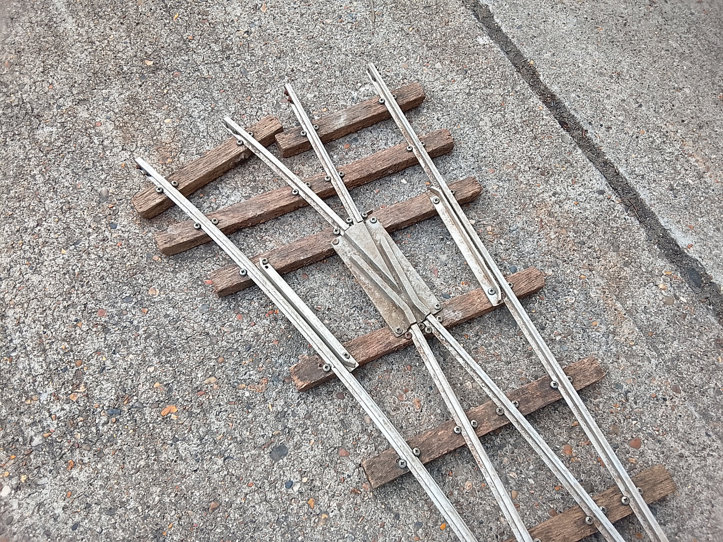 5" Gauge Point