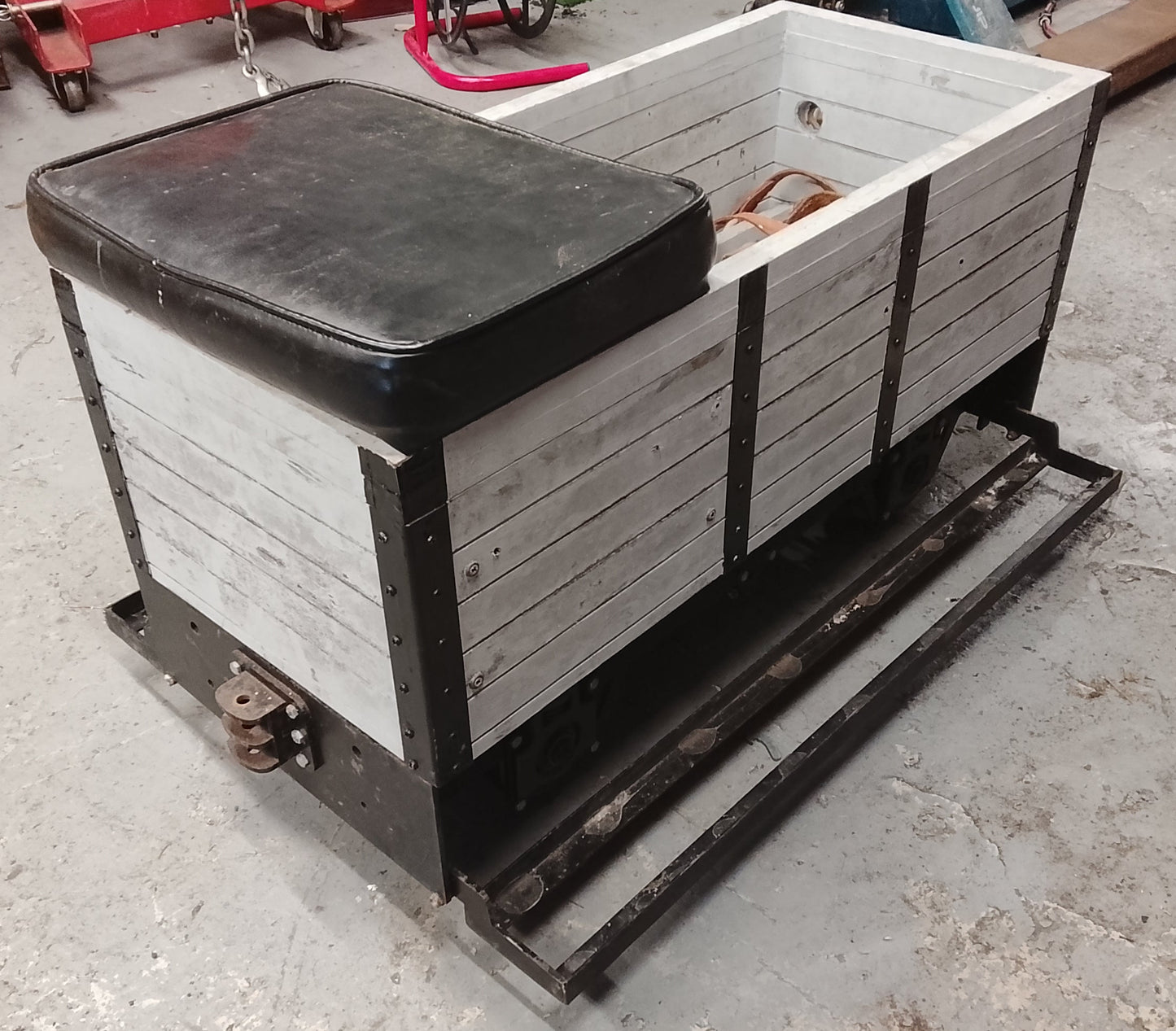 1529 - 7¼" Gauge Ride on Railways Driving Truck