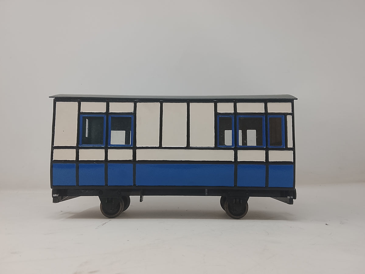 1584 - 45mm Gauge Blue & White Brake Coach
