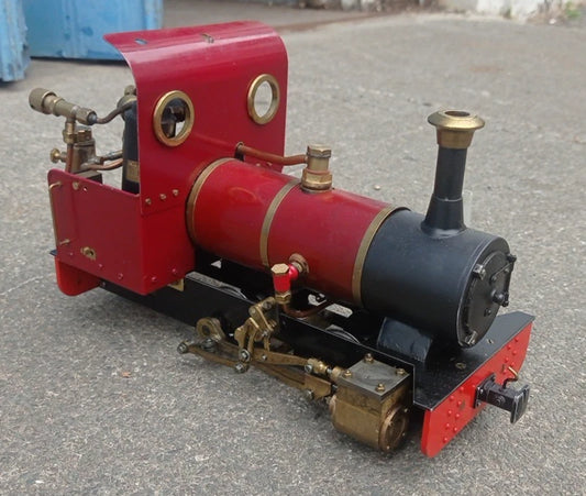 SOLD - 32mm Gauge Freelance 0-4-0 Live Steam Locomotive